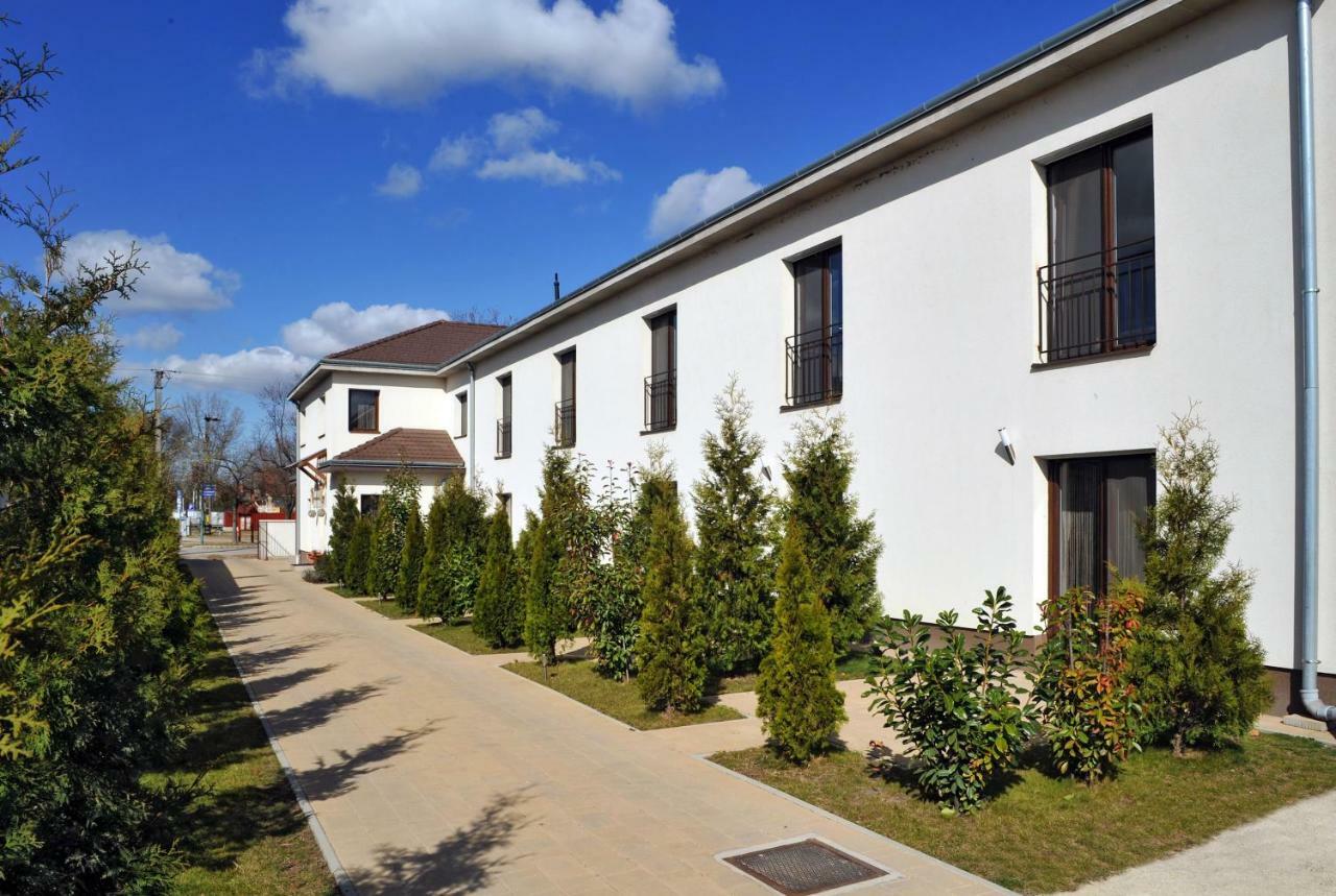 Hotel Cserkeszem Panzio Cserkeszőlő Exterior foto